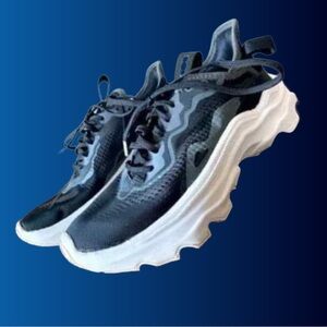 Men's Sorel size 12 Kinetic Breakthru Day Lace Shoes - Black